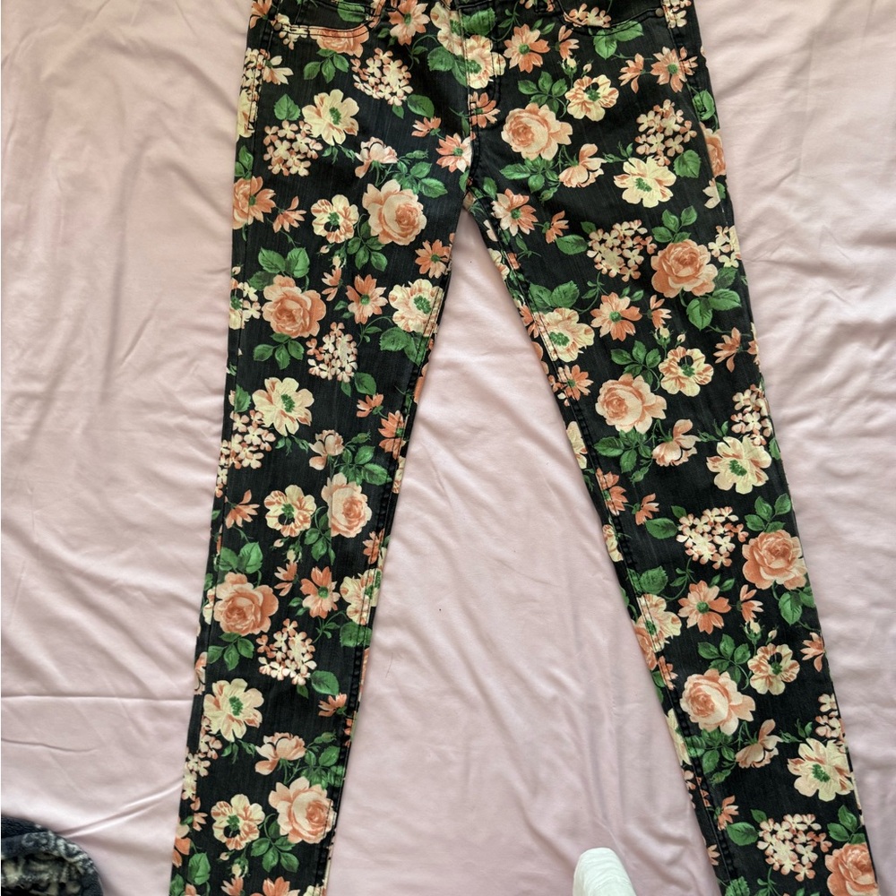 Tinseltown Floral Skinny Jeans – Size 11 – Bold Garden Print